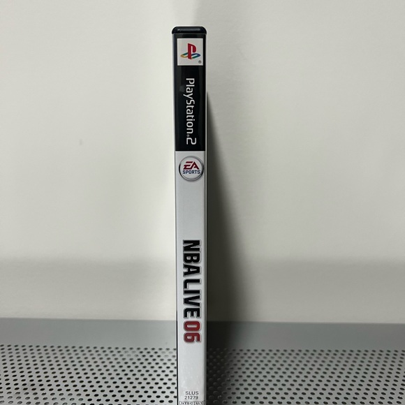 PS2 NBA Live 06 Sony PlayStation 2 2005 Complete - Picture 3 of 4
